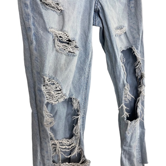 AMERICAN EAGLE MOM JEAN Comfort Stretch Waistband Light Wash Distressed Jeans 2 - Picture 6 of 16